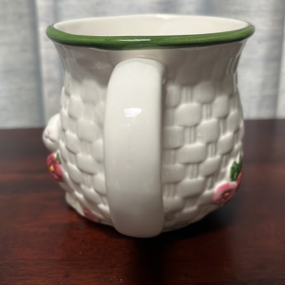 Avon basketweave Bunny Rabbit Mug in original box - Picture 7 of 13